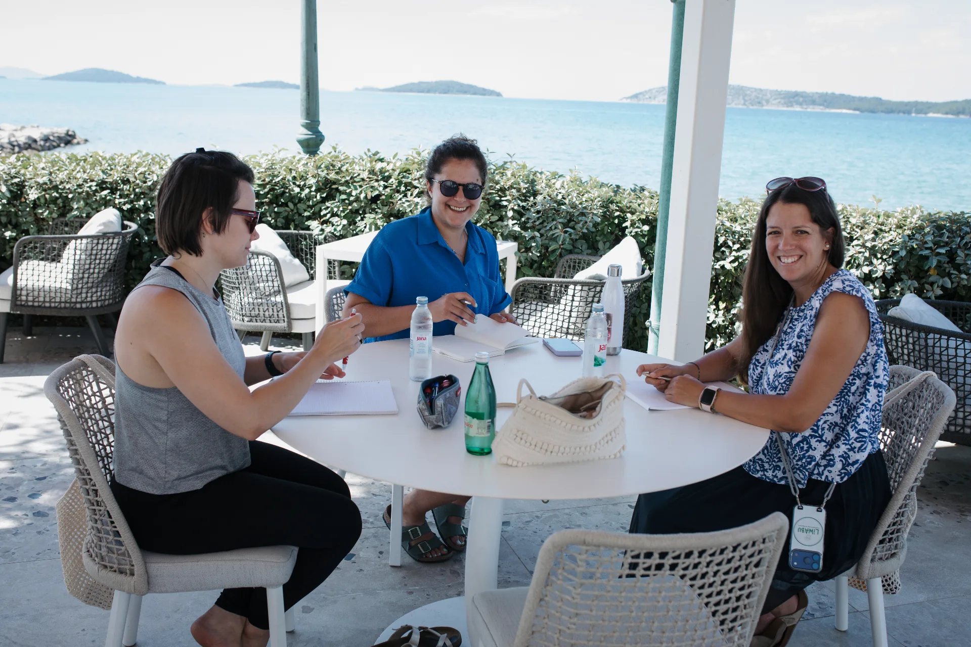 Mastermind-Runde am Meer bei der FEMINDS Workation
